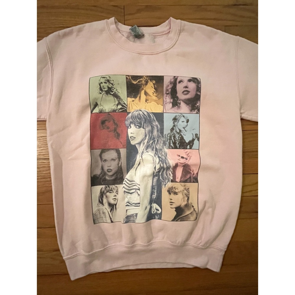 Taylor Swift Eras Tour Pink Crew Neck Sweatshirt Gildan Heavy Blend Small